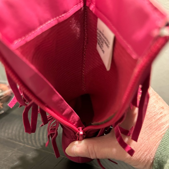 Sitos fuchsia fringe moccasin style zip boot, with bead accent. Baby sz 4 - Picture 4 of 9